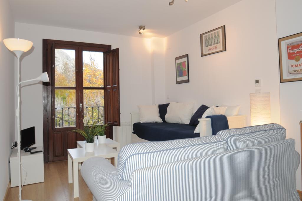 Apartamentos Viejo Continente Κουένκα Εξωτερικό φωτογραφία